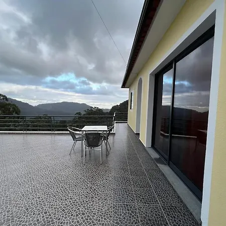 Vakantiehuis The Hideaway Retreat Santo Antonio da Serra