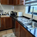 בית נופש The Hideaway Retreat *